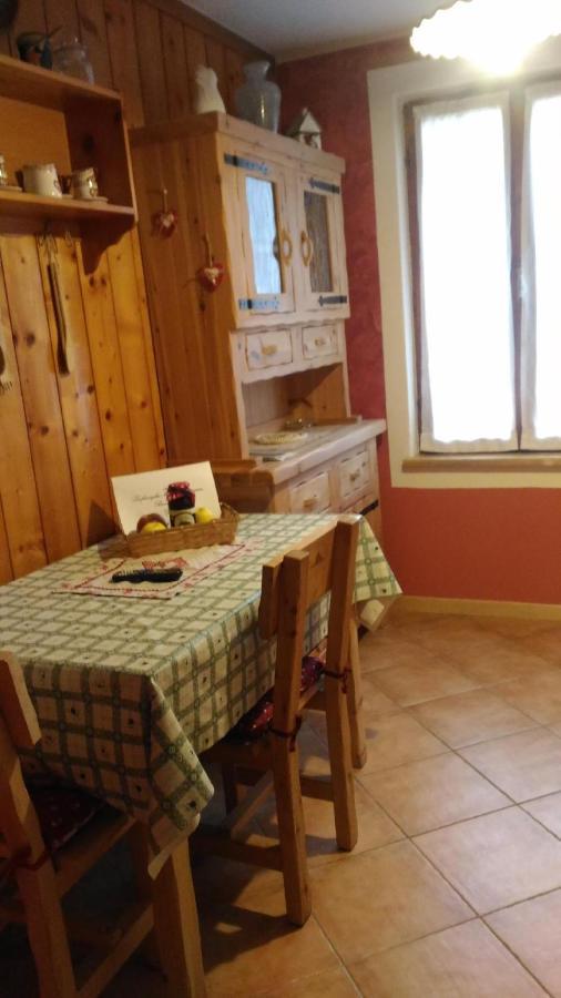 Apartament Alloggio Castello Tesino Zewnętrze zdjęcie